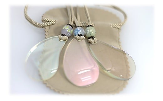 【選べるカラー】ペンダント型がおしゃれで便利『ドロップルーペ★ドルチェ ライト』