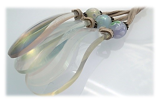 【選べるカラー】ペンダント型がおしゃれで便利『ドロップルーペ★ドルチェ ライト』