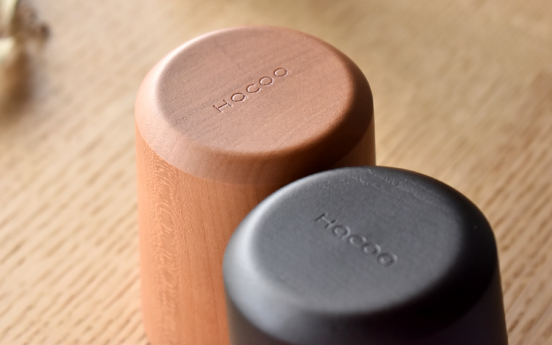 木製デザイン雑貨ブランド「Hacoa」食卓に温もりを添える天然木チェリーのコップ「Wooden Cup」 ダークブラウン
