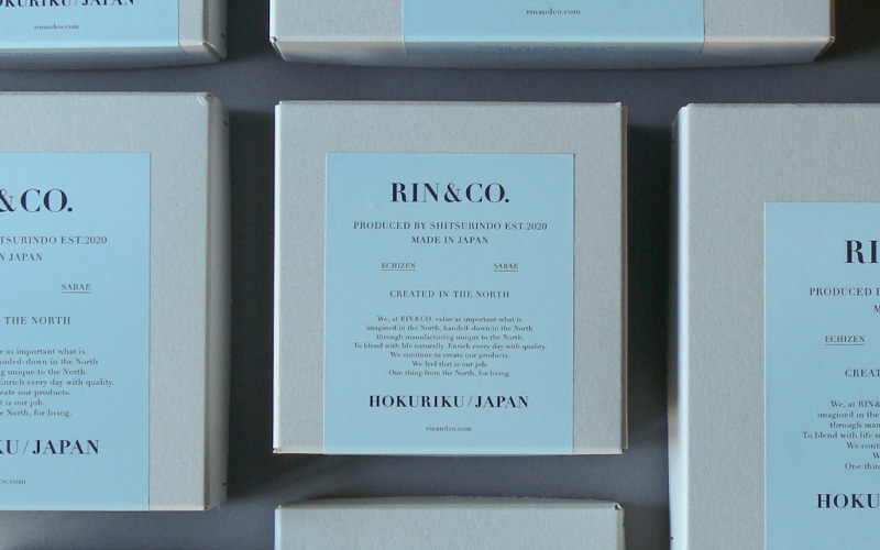 【RIN&CO.】越前硬漆 平皿S / 刷毛目技法 軽く丈夫な漆塗りの器＜越前漆器＞レッドオレンジ（R-03）