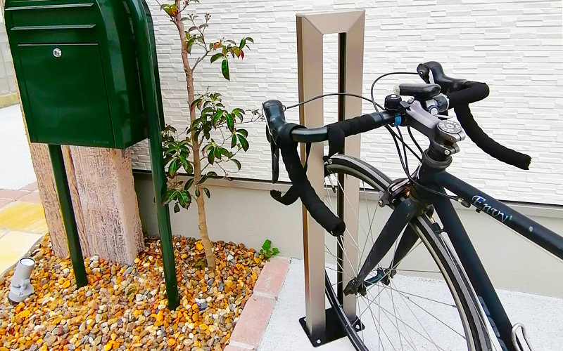 サイクルスタンドS01型・ブラック / 屋外アルミ製1台用自転車スタンド