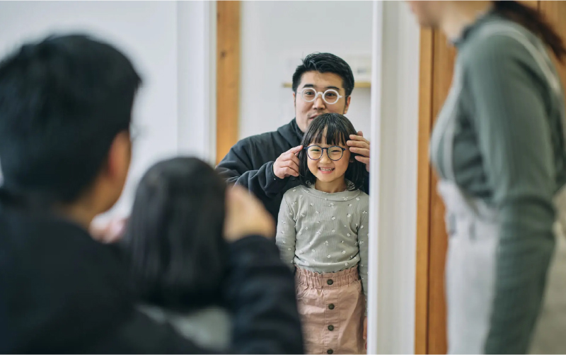 気分はめがね職人!お子さまのめがね作り体験