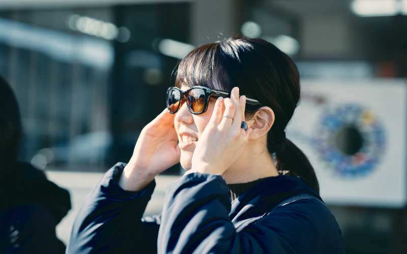 約300種類のレンズから選ぶ マイサングラス作り体験